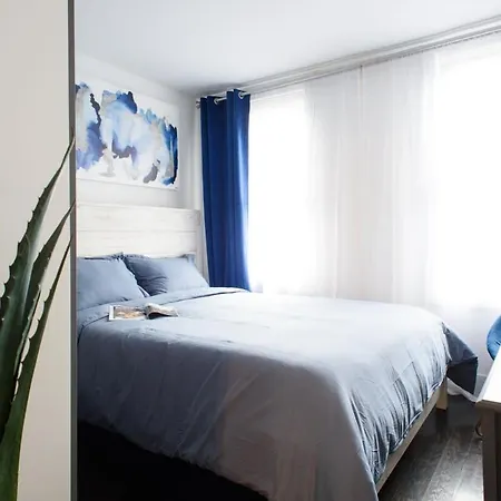 39-1 Renovated 3br Prime Midtown West Apartment