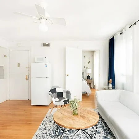 Apartment 11-4f Prime West Village Designer 1br