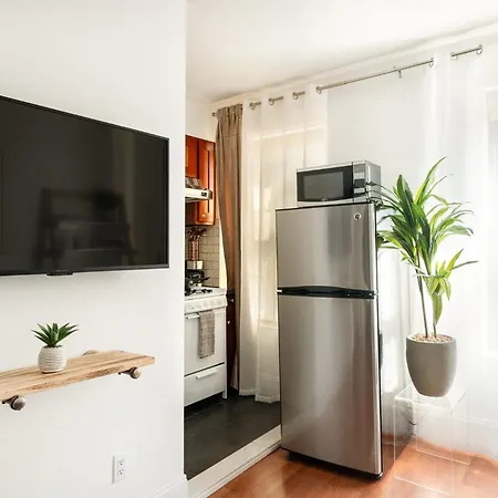 Apartment 69-4d Trendy Lower East Side 1b Brand New New York