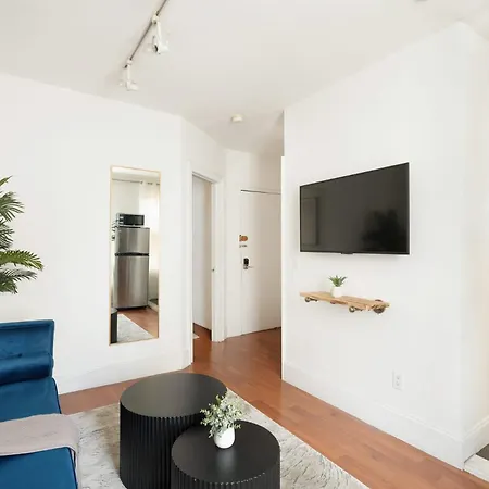 69-4d Trendy Lower East Side 1b Brand New Apartment New York
