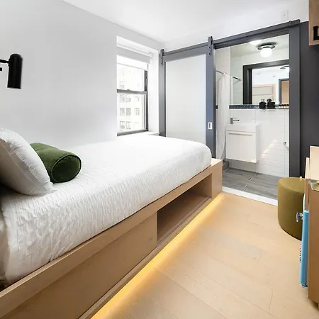 Little Charlie Hotel