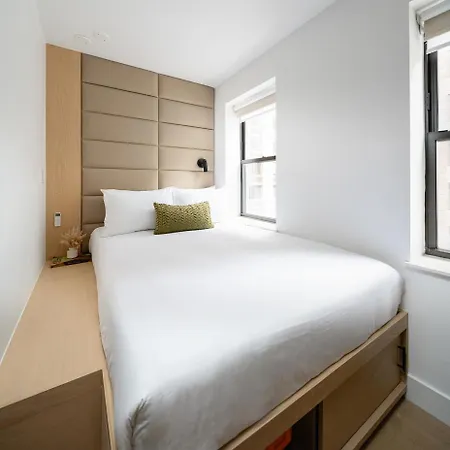 Hotel Little Charlie 4*