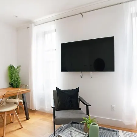403-3c Newly Renovated 3br In Prime Ues Apartment New York