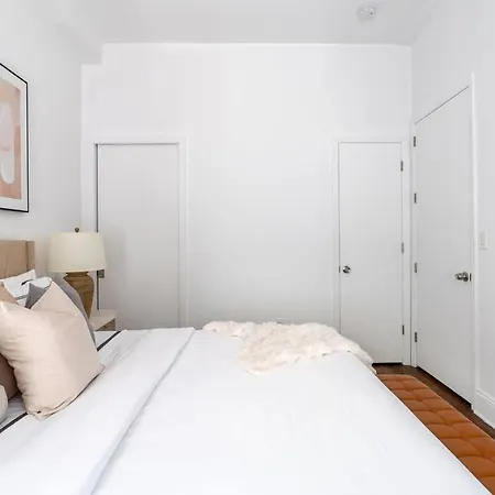 Apartment 91-1d 3br 2baths Duplex With A Private Back Yard - Gym