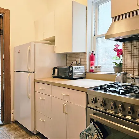 Homestay Entire Floor In A Charming Townhouse New York