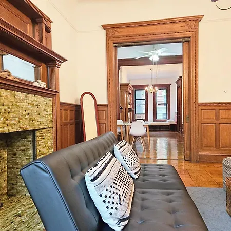 Entire Floor In A Charming Townhouse *