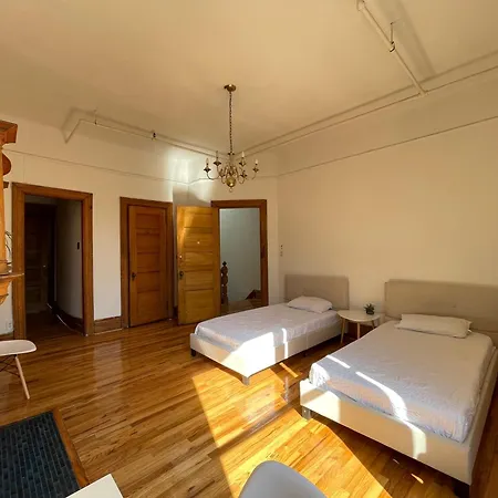 Large In Charming Townhouse New York
