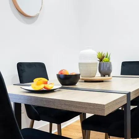 7-3 2br 1bath In Prime Park Slope Apartment *