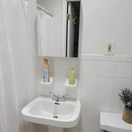 Private Apartment, Not Shared, Near Public Transportation, Super Fast Free Wifi, Due To Ny Restrictions It Only Be Booked For 30 Nights Or More, Even If The Site Allows To Book It, I Will Not Be Able To Accept The Reservation, 30 Nights Minim Apartment *