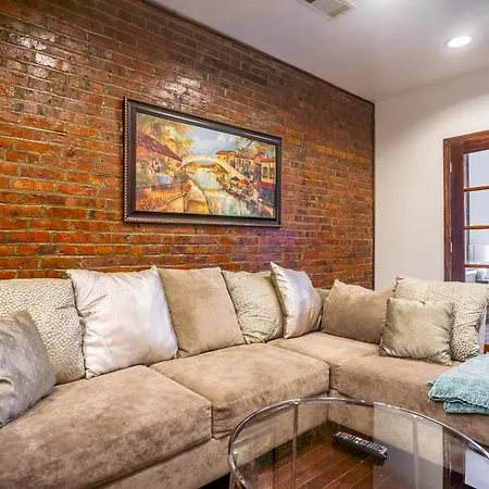 Apartment The Nest- 1 Bedroom 1 Bath Convenient And Cozy *