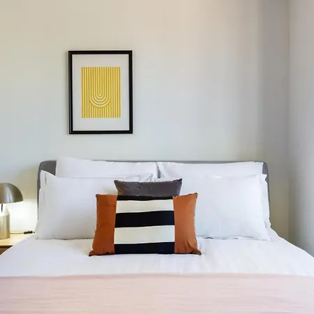 Apartment Ues 1br W Doorman Gym Roof Nr Hospital Nyc-375