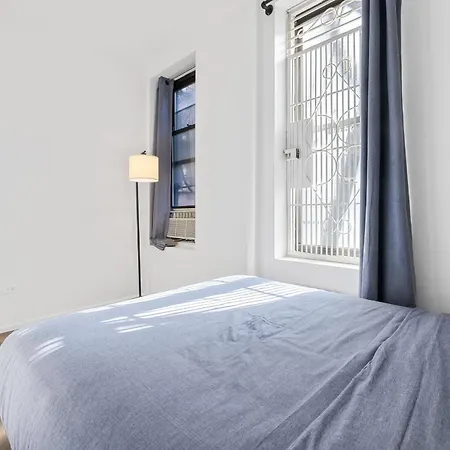 Inspiring Urban Life, Times Square Apartment *