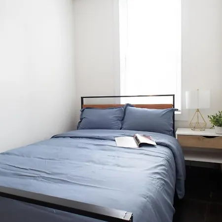 39-1 Renovated 3br Prime Midtown West New York