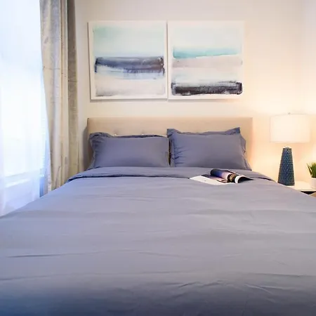 39-1 Renovated 3br Prime Midtown West Apartment