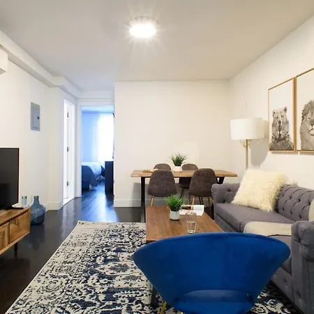 39-1 Renovated 3br Prime Midtown West Apartment New York