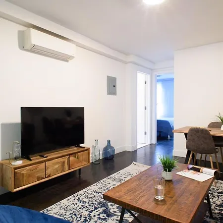 Apartment 39-1 Renovated 3br Prime Midtown West New York