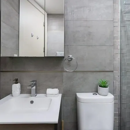 75-2a Furnished 1br W D Elev Park * New York
