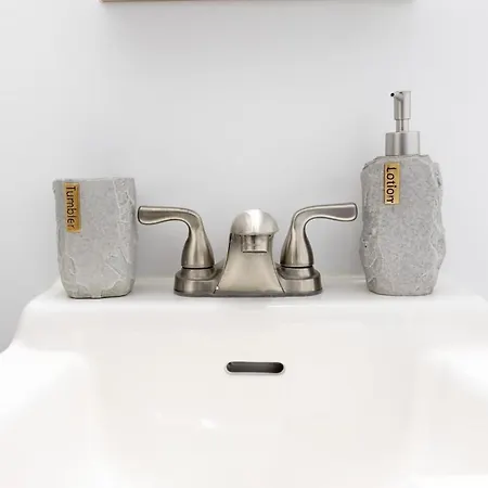 E10-1 Designer East Village Townhouse 1br Apartment