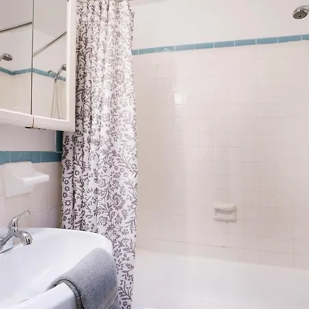11-4f Prime West Village Designer 1br Apartment
