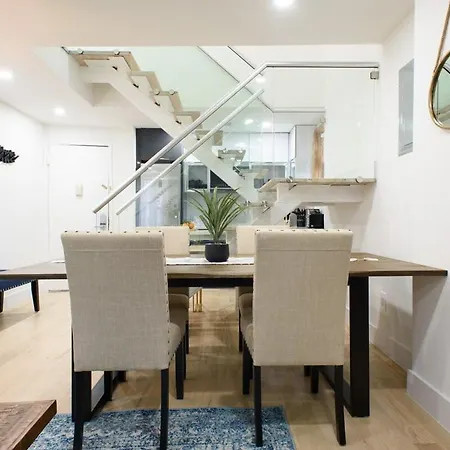 Apartment 75-5a Luxury 3br Duplex W D In Unit Elevator *