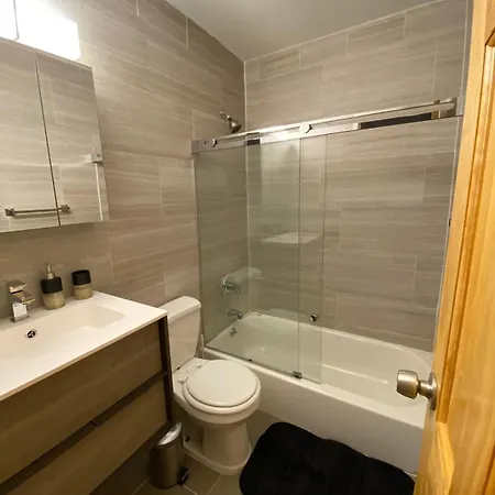 26-4b Newly Furnished 1br W D Courtyard Apartment *