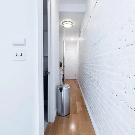 26-4a New Prime 20's W D Shared Courtyard *
