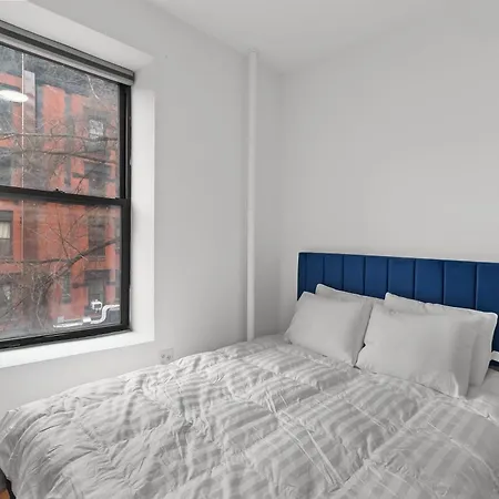 89-3fs Newly Furnished 2br 1bath Ues Apartment *