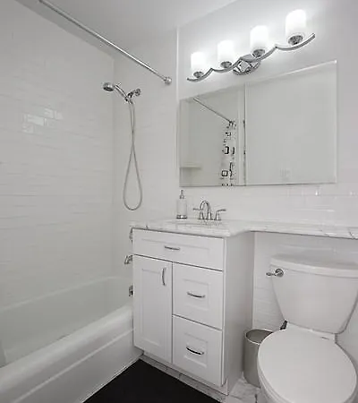 Two Bedroom Apartment Park Ave - Midtown East Apartment New York