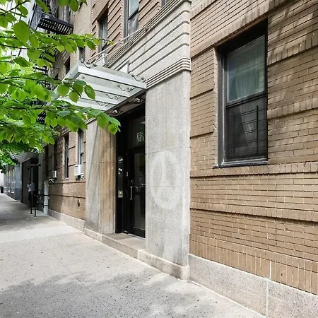 105 -5g Brand New Prime Location Elevator Apartment
