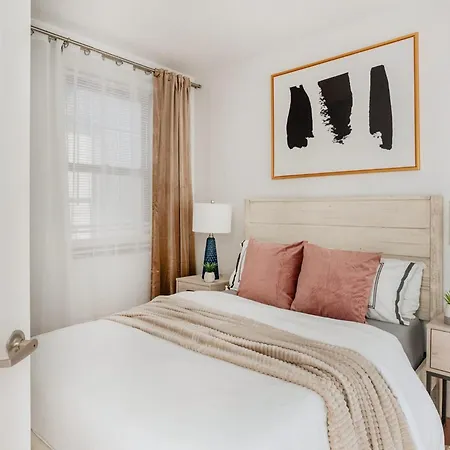 69-4d Trendy Lower East Side 1b Brand New *