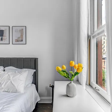 2bd Stylish Brooklyn Heights - Steps Waterfront New York