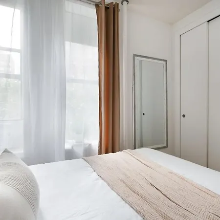 Apartment 403-3c Newly Renovated 3br In Prime Ues New York