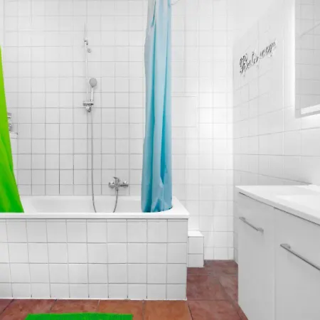 Modern 2 Bedroom In Midtown West Apartment