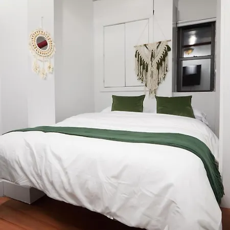 Comfy In Hell's Kitchen Guest house New York