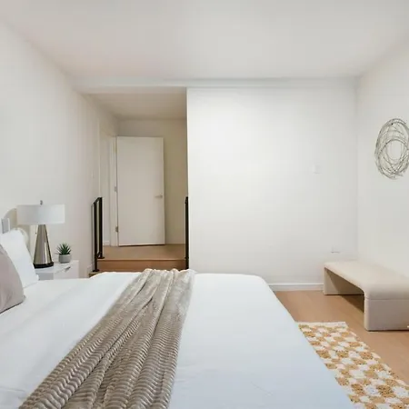 76-1d Brand New 4br 3bth Ues Doorman Gym * New York