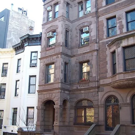 Brownstone Bed And No Breakfast *