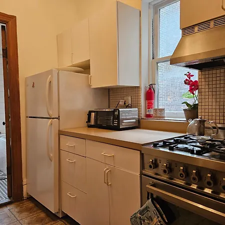 Entire Floor In A Charming Townhouse Homestay New York