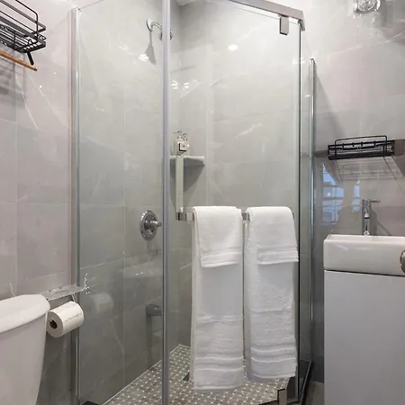 Little Manhattan Homestay New York