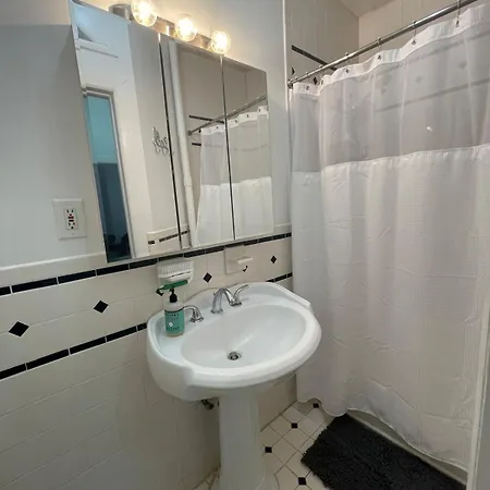 Guest house Comfy By Columbus Circle