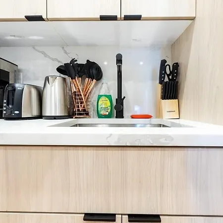 7-3 2br 1bath In Prime Park Slope New York