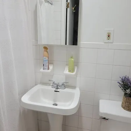 Private Apartment, Not Shared, Near Public Transportation, Super Fast Free Wifi, Due To Ny Restrictions It Only Be Booked For 30 Nights Or More, Even If The Site Allows To Book It, I Will Not Be Able To Accept The Reservation, 30 Nights Minim * New York