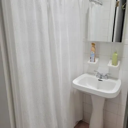 Private Apartment, Not Shared, Near Public Transportation, Super Fast Free Wifi, Due To Ny Restrictions It Only Be Booked For 30 Nights Or More, Even If The Site Allows To Book It, I Will Not Be Able To Accept The Reservation, 30 Nights Minim