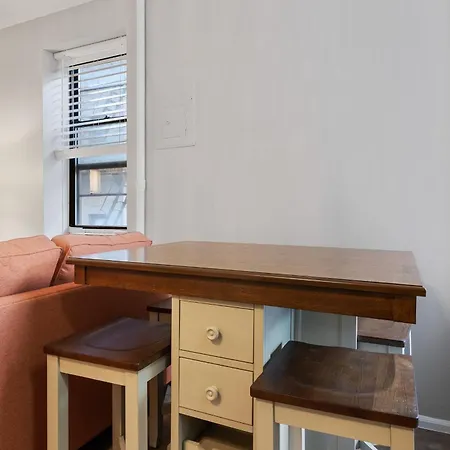 Centrally Located Manhattan ,times Square/hell's Kitchen *