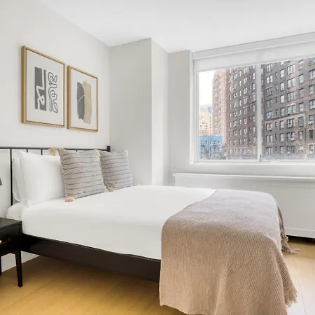 Midtown E 2br W Elevator Doorman Gym Nr Un Nyc-753 Apartment *