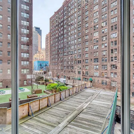 Midtown E 2br W Elevator Doorman Gym Nr Un Nyc-753 Apartment