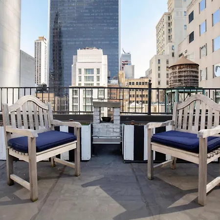 Midtown 2br W Elevator Doorman Nr Shopping Nyc-737 Apartment New York