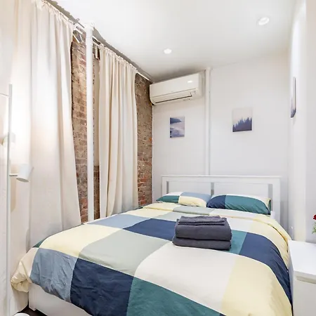 Explore The Authentic Designers 2bd In Hudson Yards