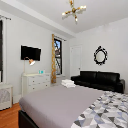 Bright & Cozy 3bd In Mid West New York