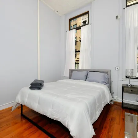 Apartment Bright & Cozy 3bd In Mid West New York