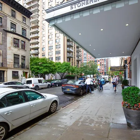 Uws 2br W Elevator Doorman Gym Nr 1 Line Nyc-625